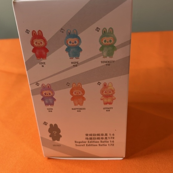 POPMART BIG INTO ENERGY LA BUBU SURPRISE BOX - Picture 2 of 3